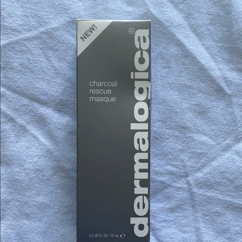 Charcoal rescue masque